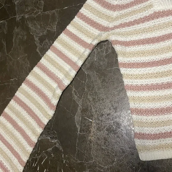 Hollister Pink and Cream Knit Top. Size XS Great Condition - Picture 8 of 8